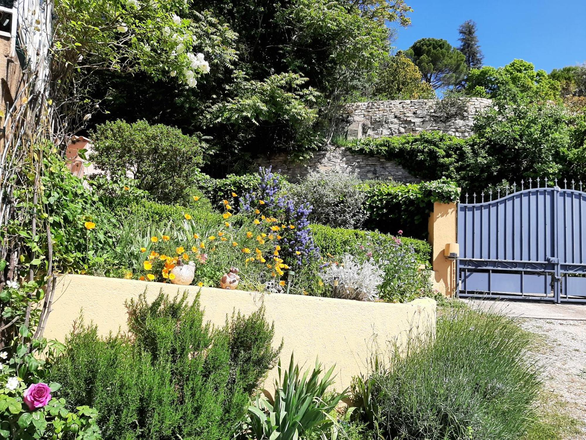 Apartmán T.Belle Vue Panoramique Au Coeur Du Luberon 40M2 + Pergola . Jardin. P Apt Exteriér fotografie